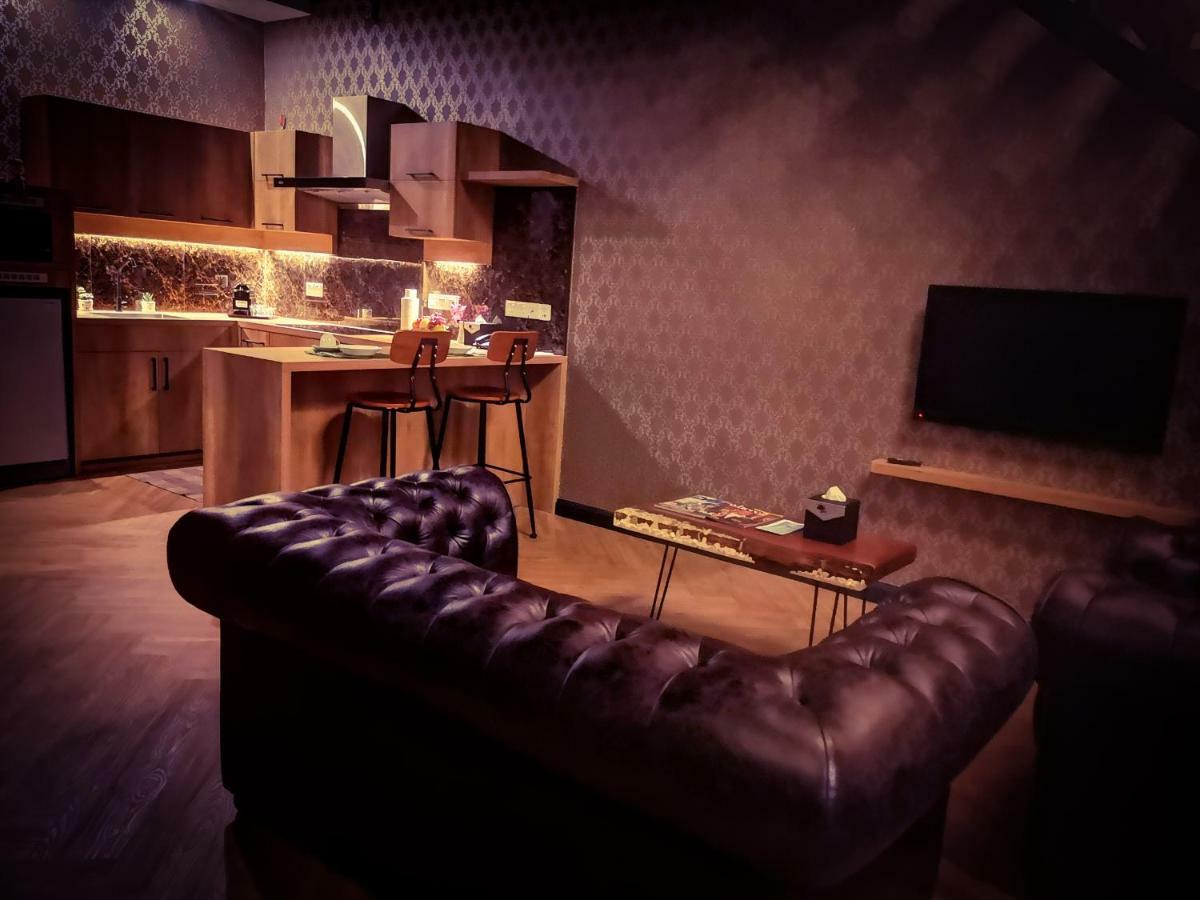 1969 Business Suites Bandar Botani, איפוה מראה חיצוני תמונה